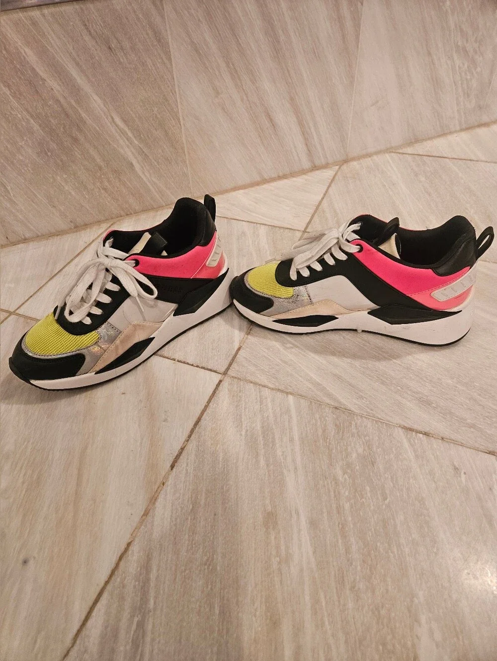 Guess..Women's Black & Neon Pink/yellpw Athletic Sneakers, Size 9.